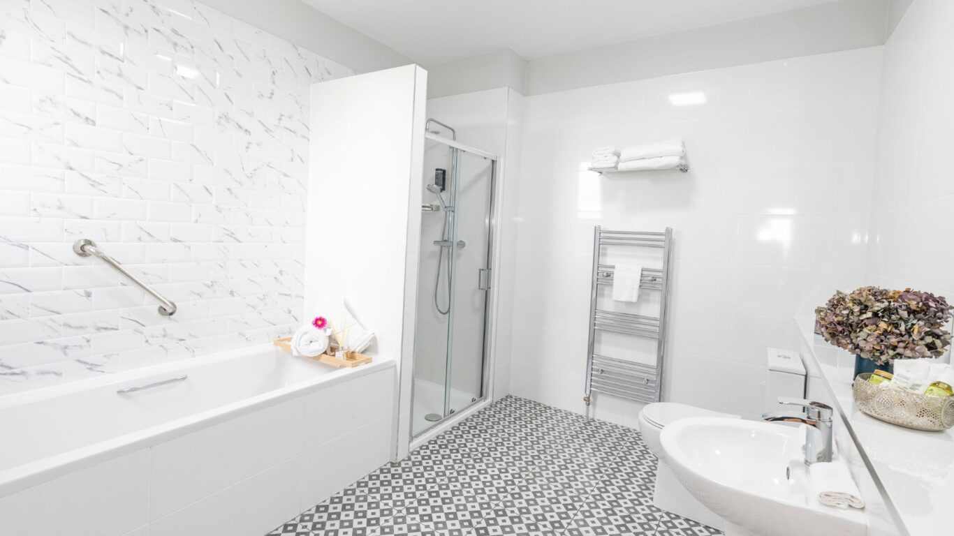 John Lennon bathroom