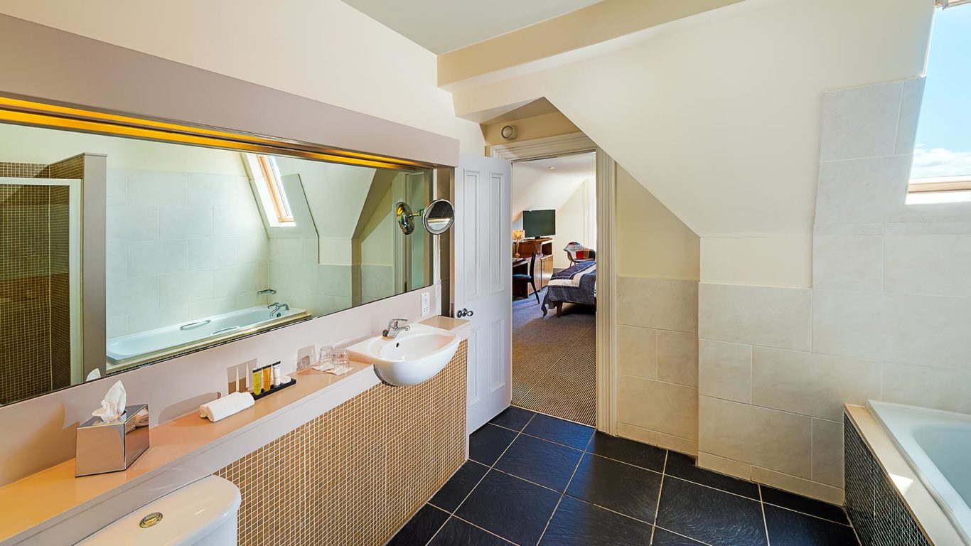 mulranny-park-hotel-new-lennon-suite-bathroom