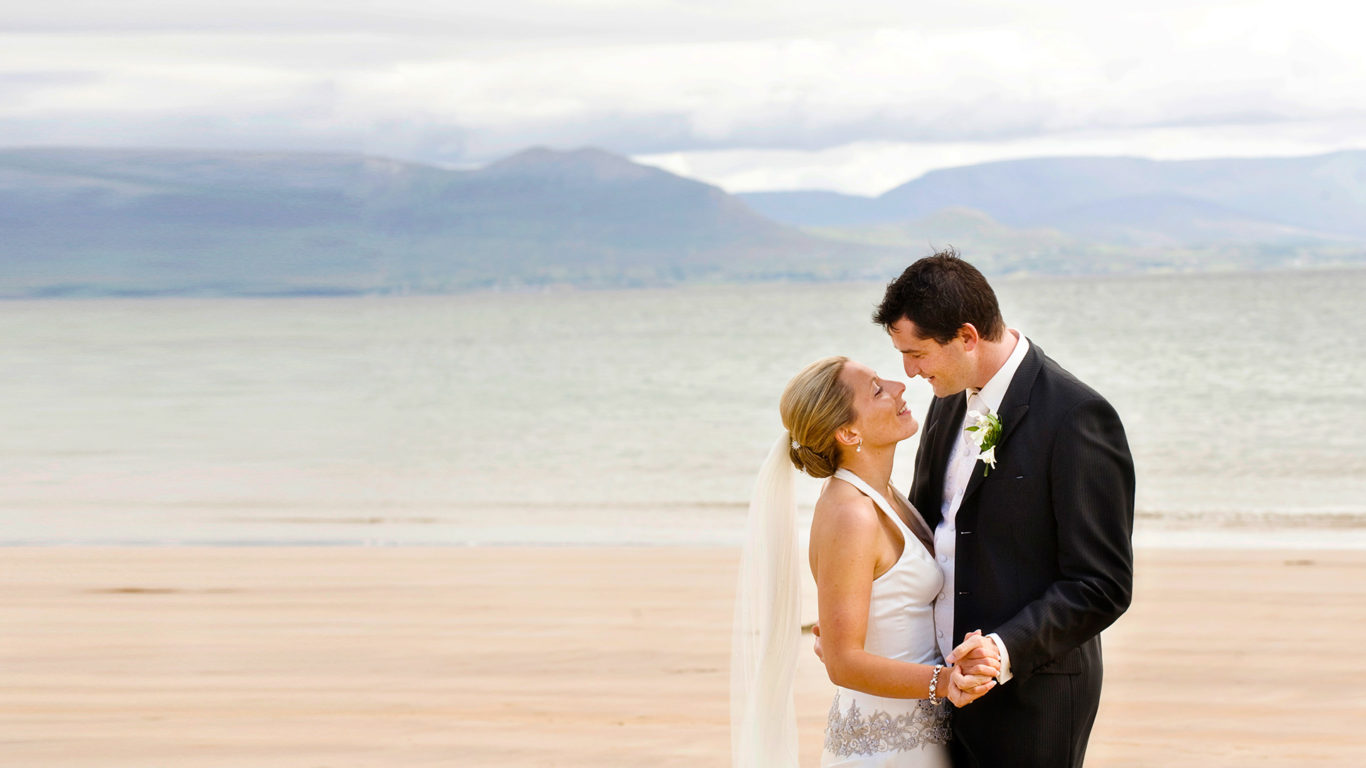 mulranny-park-hotel-wedding-couple-beach-2